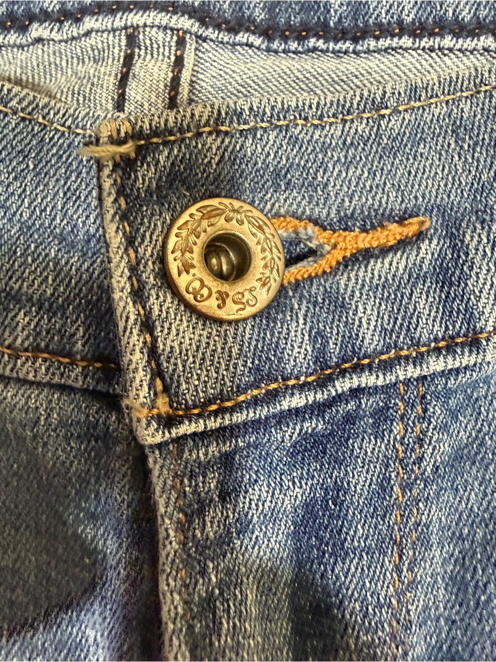 Levi's Women's Bootcut Jeans in Blue Denim - Picture 3 of 8